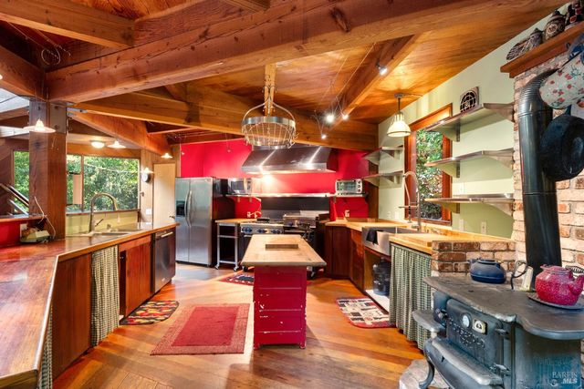 2081 Joy Rd, Occidental, CA 95465