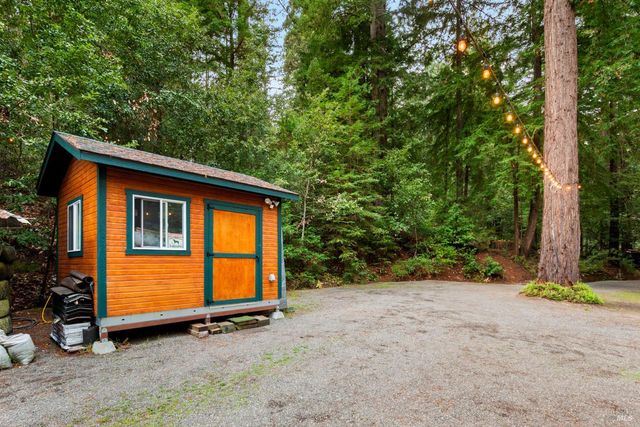 2081 Joy Rd, Occidental, CA 95465