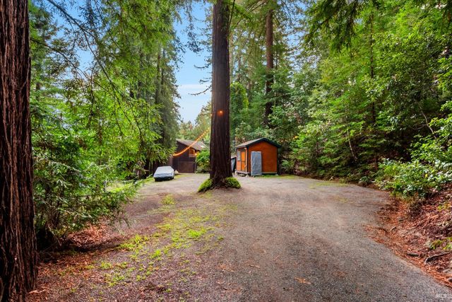 2081 Joy Rd, Occidental, CA 95465