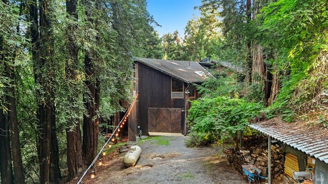 2081 Joy Rd, Occidental, CA 95465