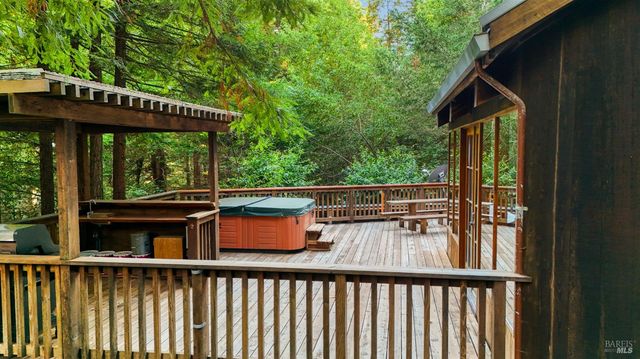 2081 Joy Rd, Occidental, CA 95465