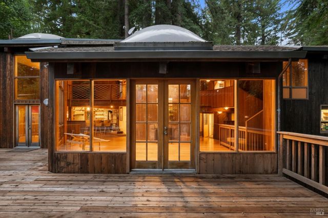 2081 Joy Rd, Occidental, CA 95465