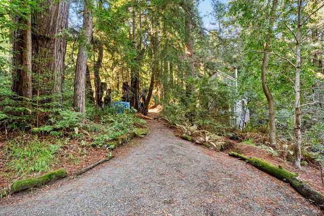 2081 Joy Rd, Occidental, CA 95465