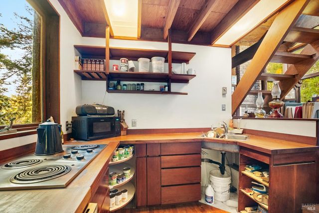 2081 Joy Rd, Occidental, CA 95465