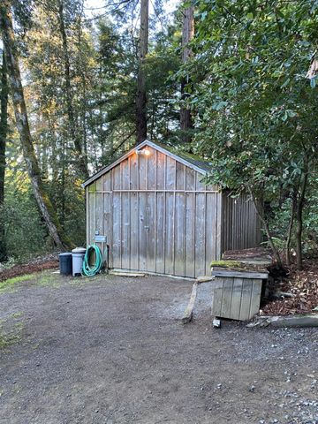 2081 Joy Rd, Occidental, CA 95465