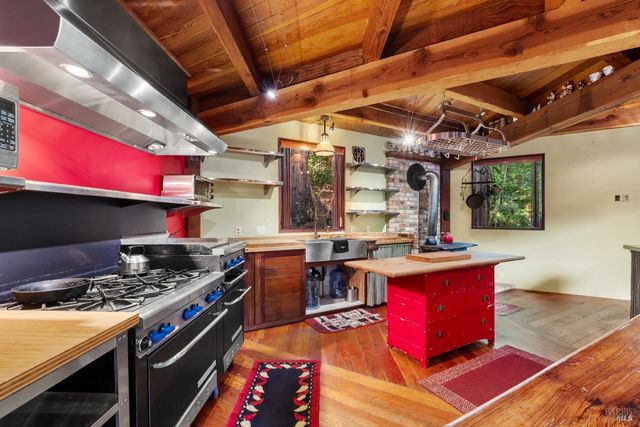 2081 Joy Rd, Occidental, CA 95465