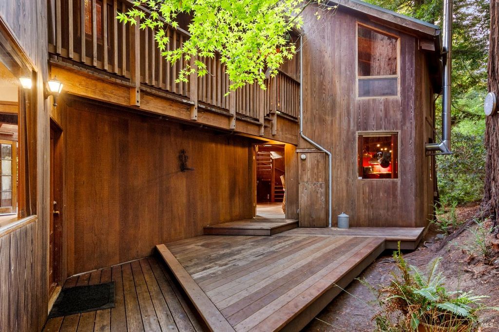 2081 Joy Rd, Occidental, CA 95465