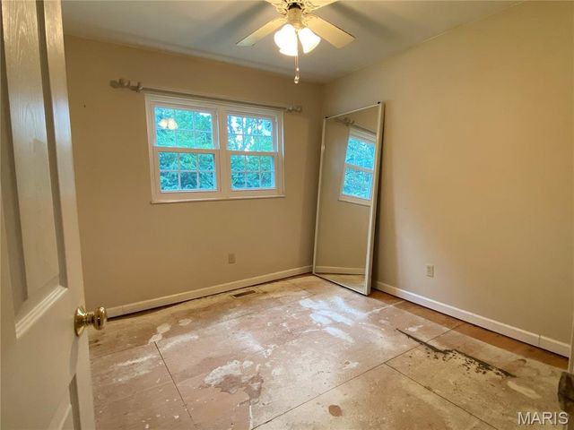 28 Countrywood Drive, St Peters, MO 63376