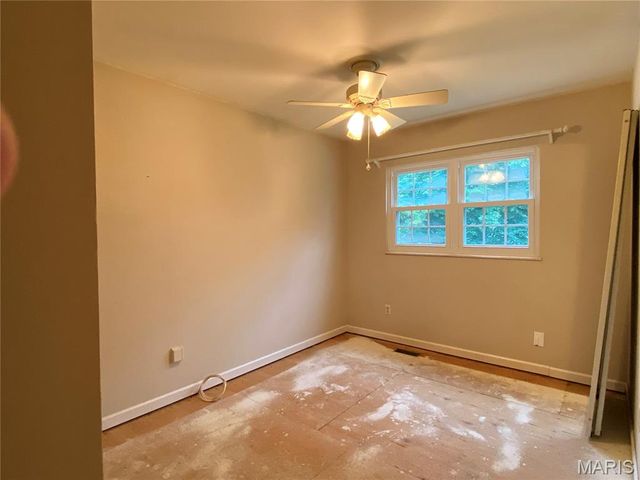 28 Countrywood Drive, St Peters, MO 63376