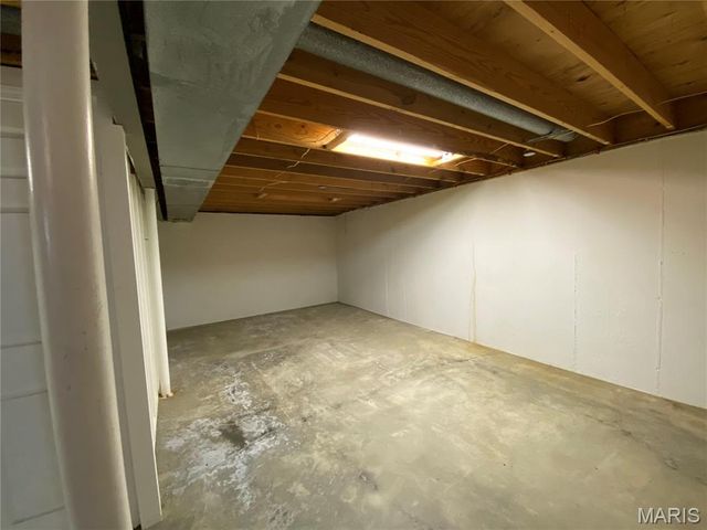 28 Countrywood Drive, St Peters, MO 63376