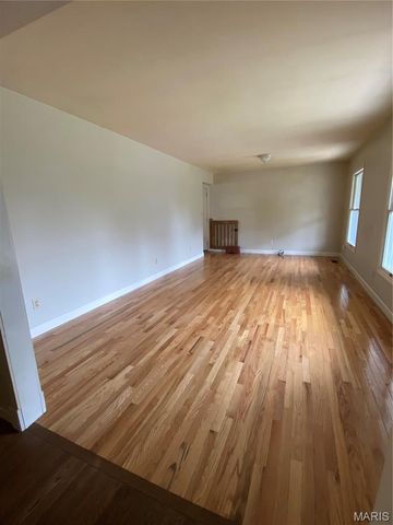 28 Countrywood Drive, St Peters, MO 63376