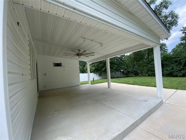28 Countrywood Drive, St Peters, MO 63376