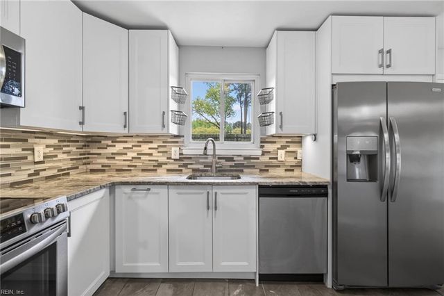 300 Eastwood CIR, Virginia Beach, VA 23454