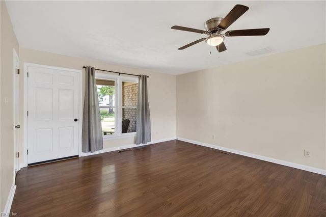 300 Eastwood CIR, Virginia Beach, VA 23454