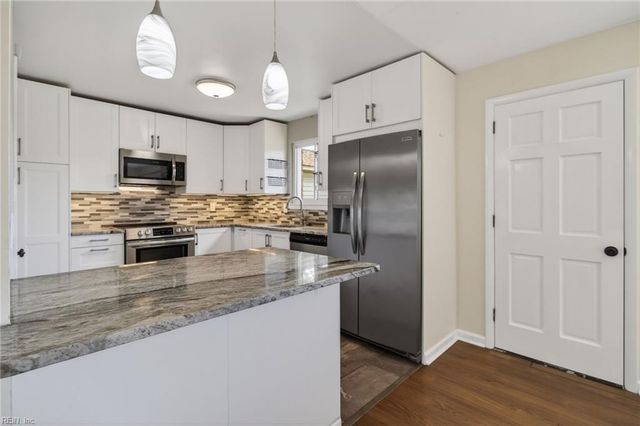 300 Eastwood CIR, Virginia Beach, VA 23454