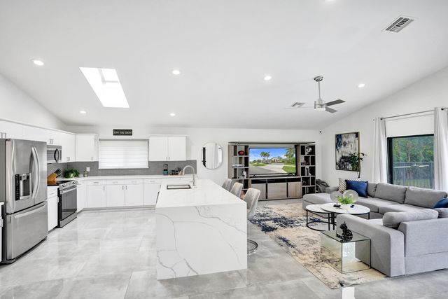 10875 Boca Woods Lane, Boca Raton, FL 33428