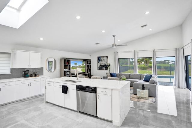 10875 Boca Woods Lane, Boca Raton, FL 33428