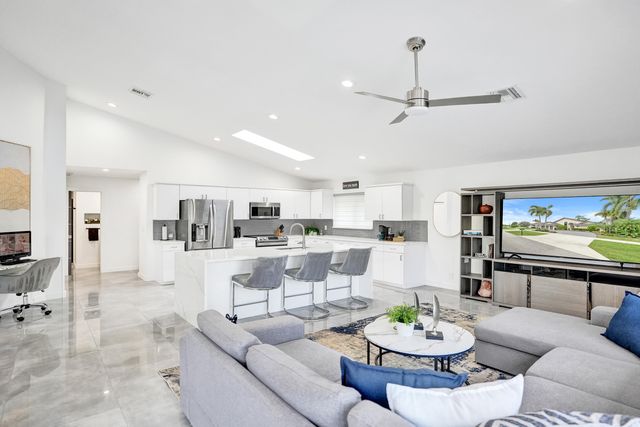 10875 Boca Woods Lane, Boca Raton, FL 33428