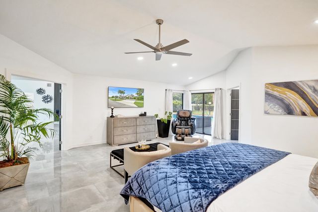10875 Boca Woods Lane, Boca Raton, FL 33428