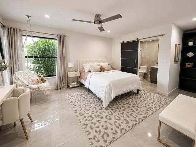 10875 Boca Woods Lane, Boca Raton, FL 33428