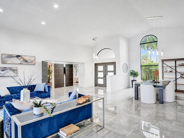10875 Boca Woods Lane, Boca Raton, FL 33428