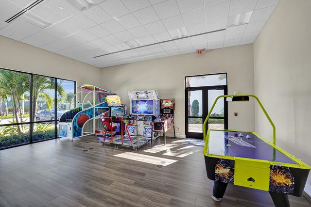10875 Boca Woods Lane, Boca Raton, FL 33428