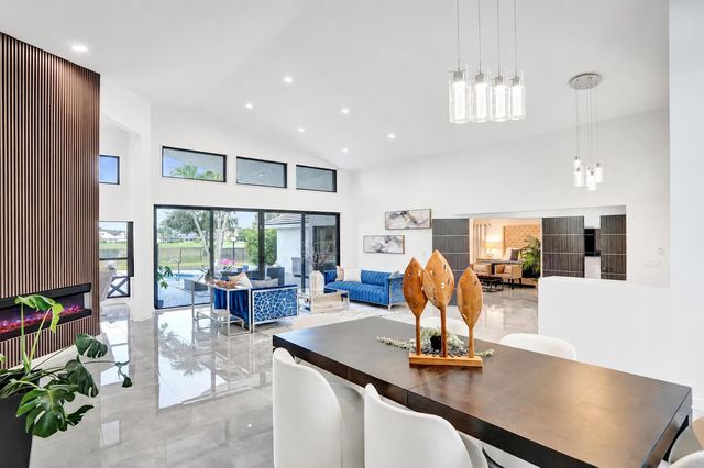 10875 Boca Woods Lane, Boca Raton, FL 33428