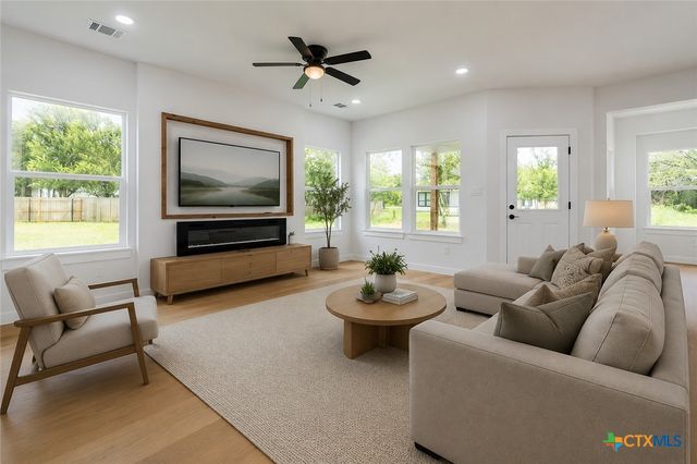107 Keahi Court, Bastrop, TX 78602