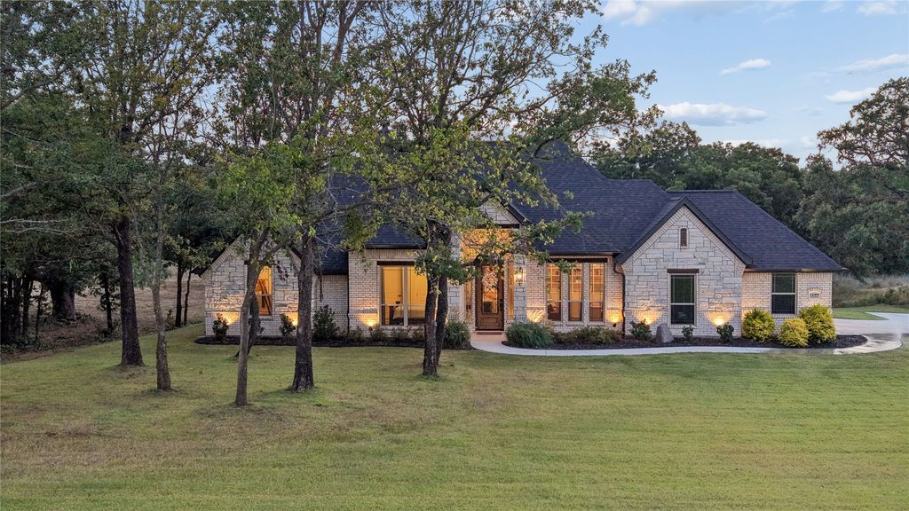 1109 Gonzollas Road, Springtown, TX 76082