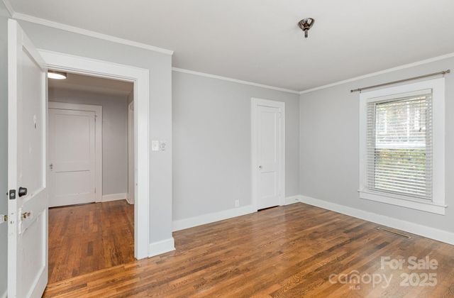 515 S Ashe Avenue, Newton, NC 28658