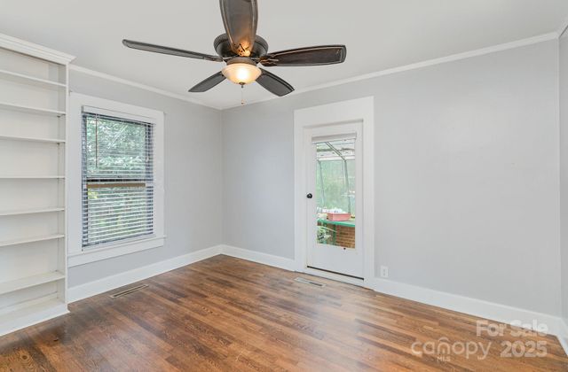 515 S Ashe Avenue, Newton, NC 28658