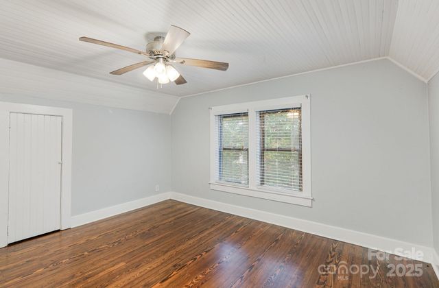 515 S Ashe Avenue, Newton, NC 28658