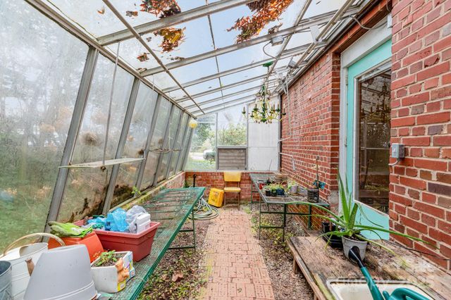 515 S Ashe Avenue, Newton, NC 28658