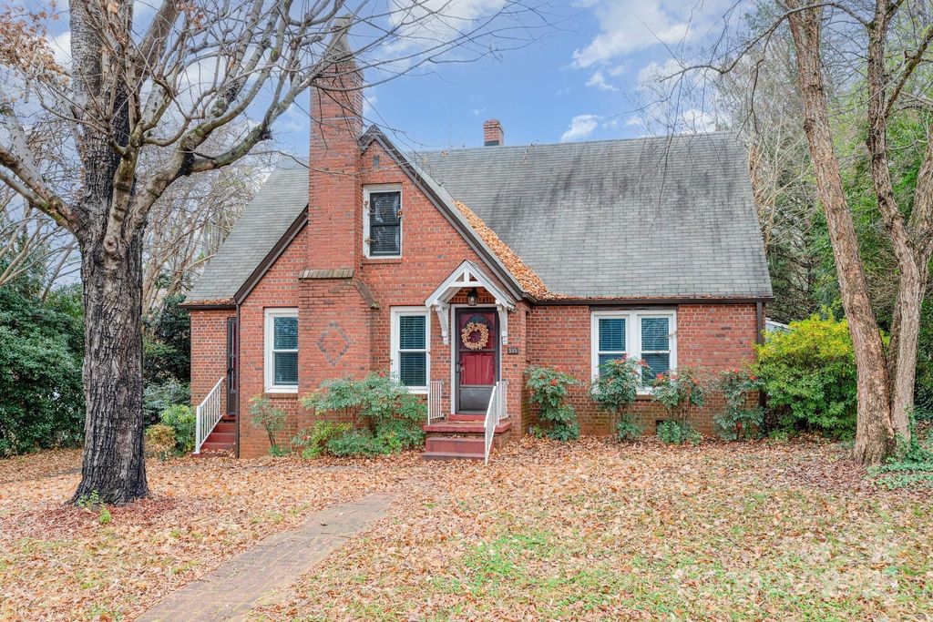 515 S Ashe Avenue, Newton, NC 28658