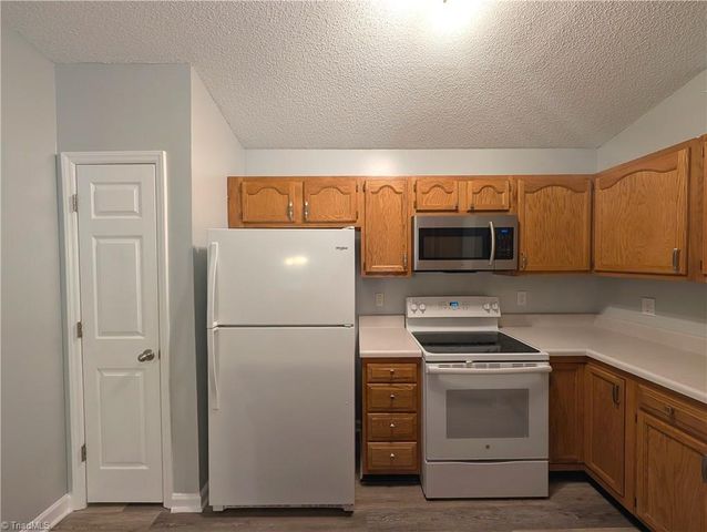 132 Rivertree Lane, Winston-salem, NC 27103