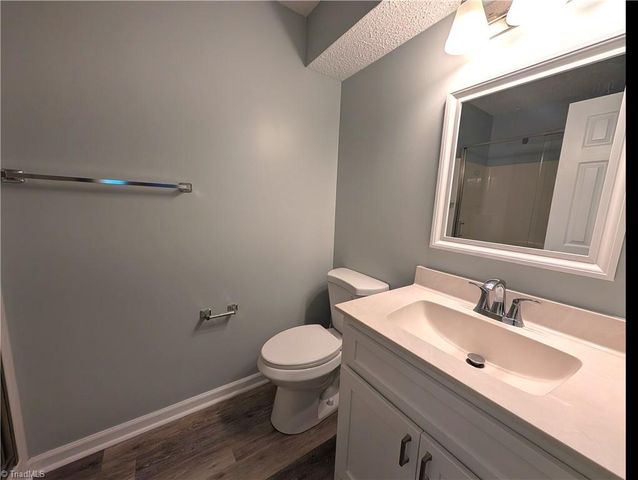 132 Rivertree Lane, Winston-salem, NC 27103