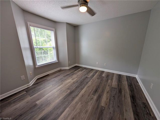 132 Rivertree Lane, Winston-salem, NC 27103