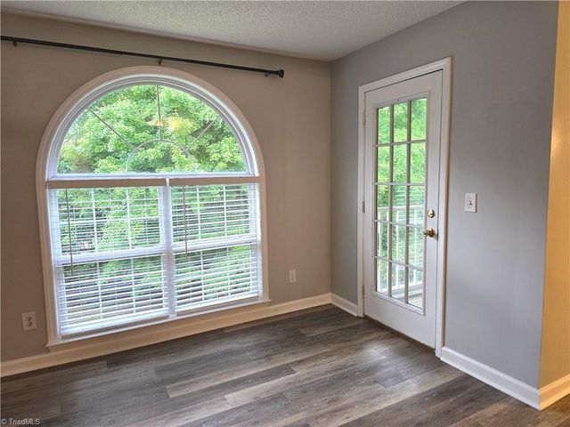 132 Rivertree Lane, Winston-salem, NC 27103