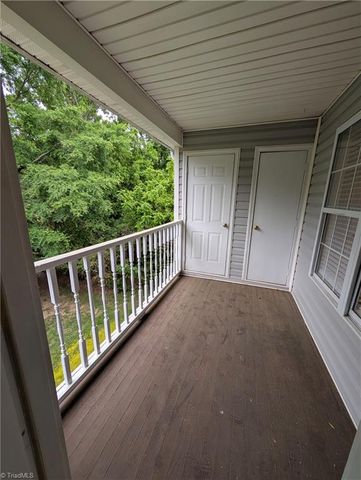 132 Rivertree Lane, Winston-salem, NC 27103