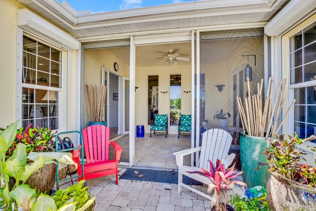 880 Saint James Lane, Vero Beach, FL 32967