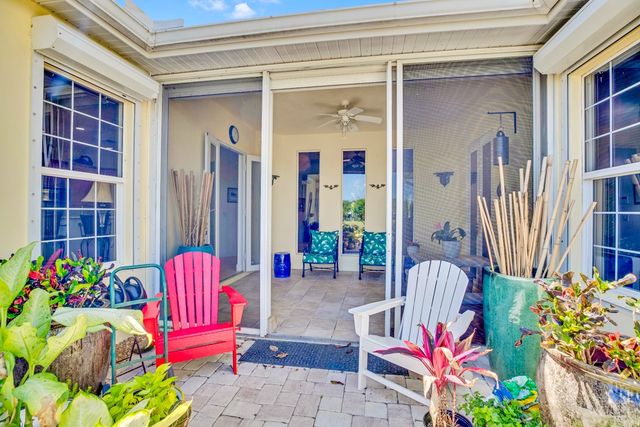 880 Saint James Lane, Vero Beach, FL 32967