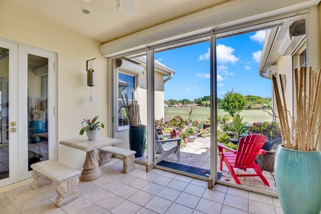 880 Saint James Lane, Vero Beach, FL 32967