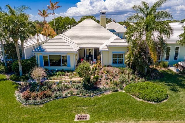 880 Saint James Lane, Vero Beach, FL 32967