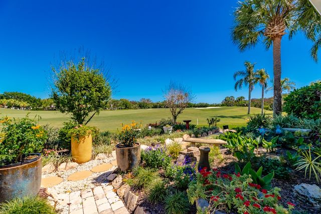 880 Saint James Lane, Vero Beach, FL 32967