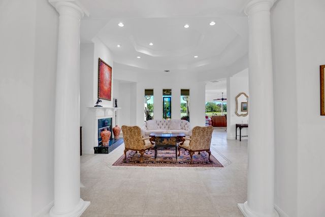 880 Saint James Lane, Vero Beach, FL 32967