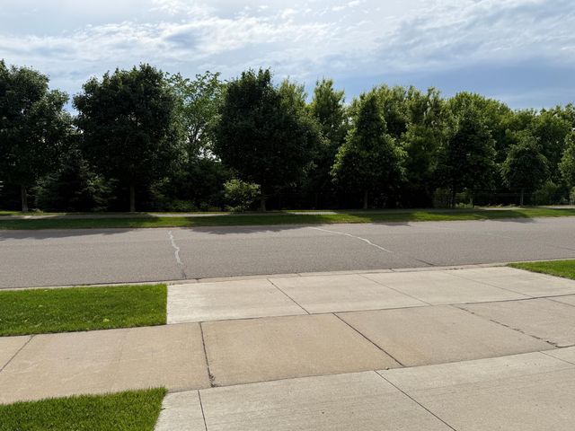 3145 132nd Avenue NE, Blaine, MN 55449