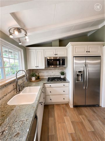 6750 Limerick Avenue, Winnetka, CA 91306