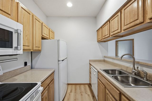1920 Rockford Road SW 20, Cedar Rapids, IA 52404