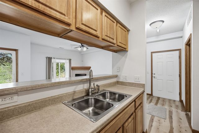 1920 Rockford Road SW 20, Cedar Rapids, IA 52404