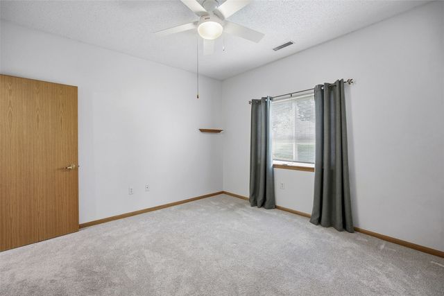 1920 Rockford Road SW 20, Cedar Rapids, IA 52404